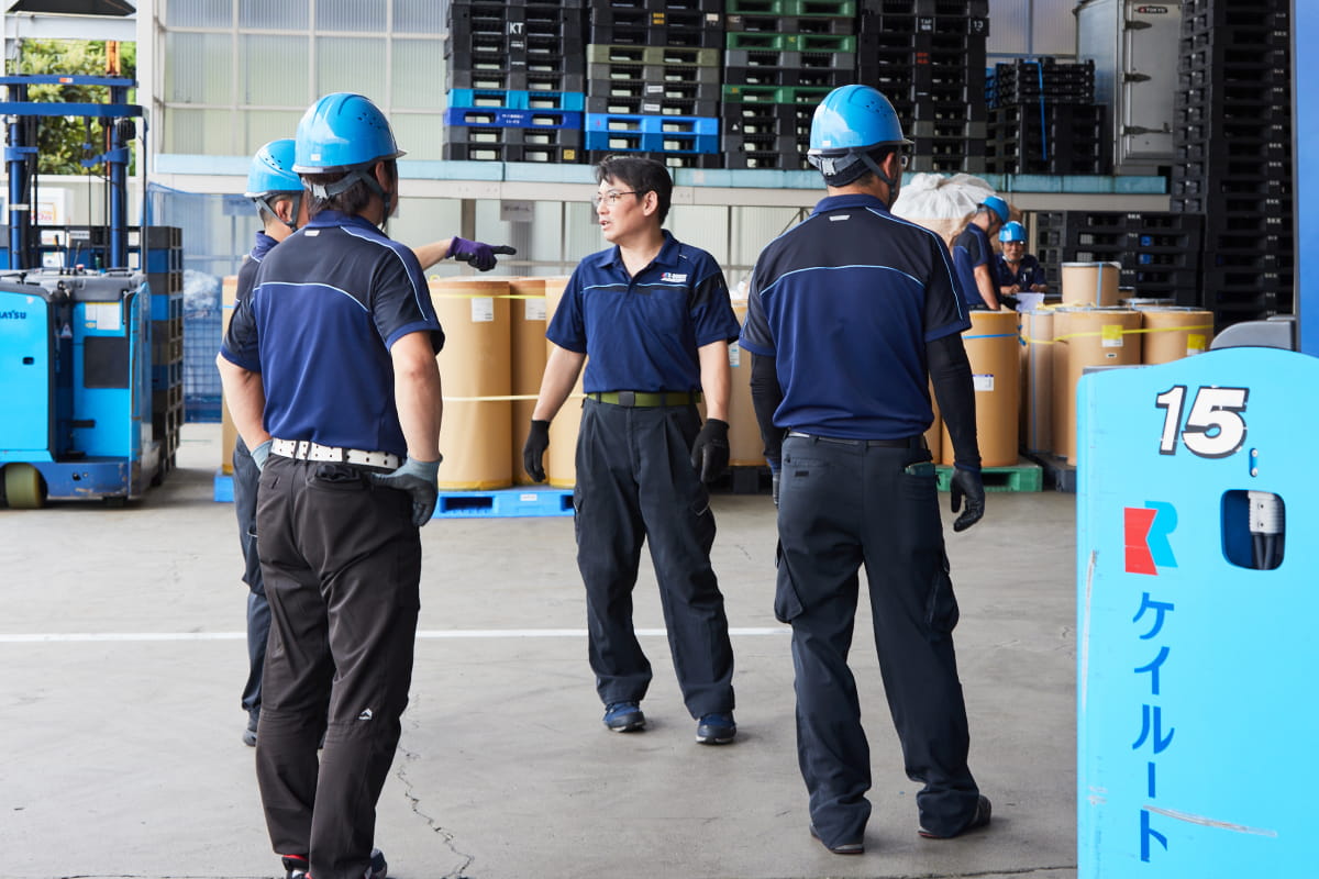 職場の雰囲気 WORK PLACE